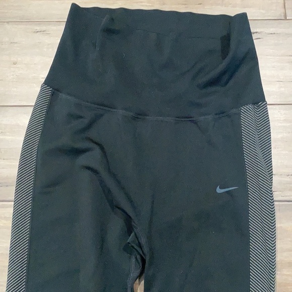 5 for $25 Nike high waisted leggings full length - Picture 12 of 12